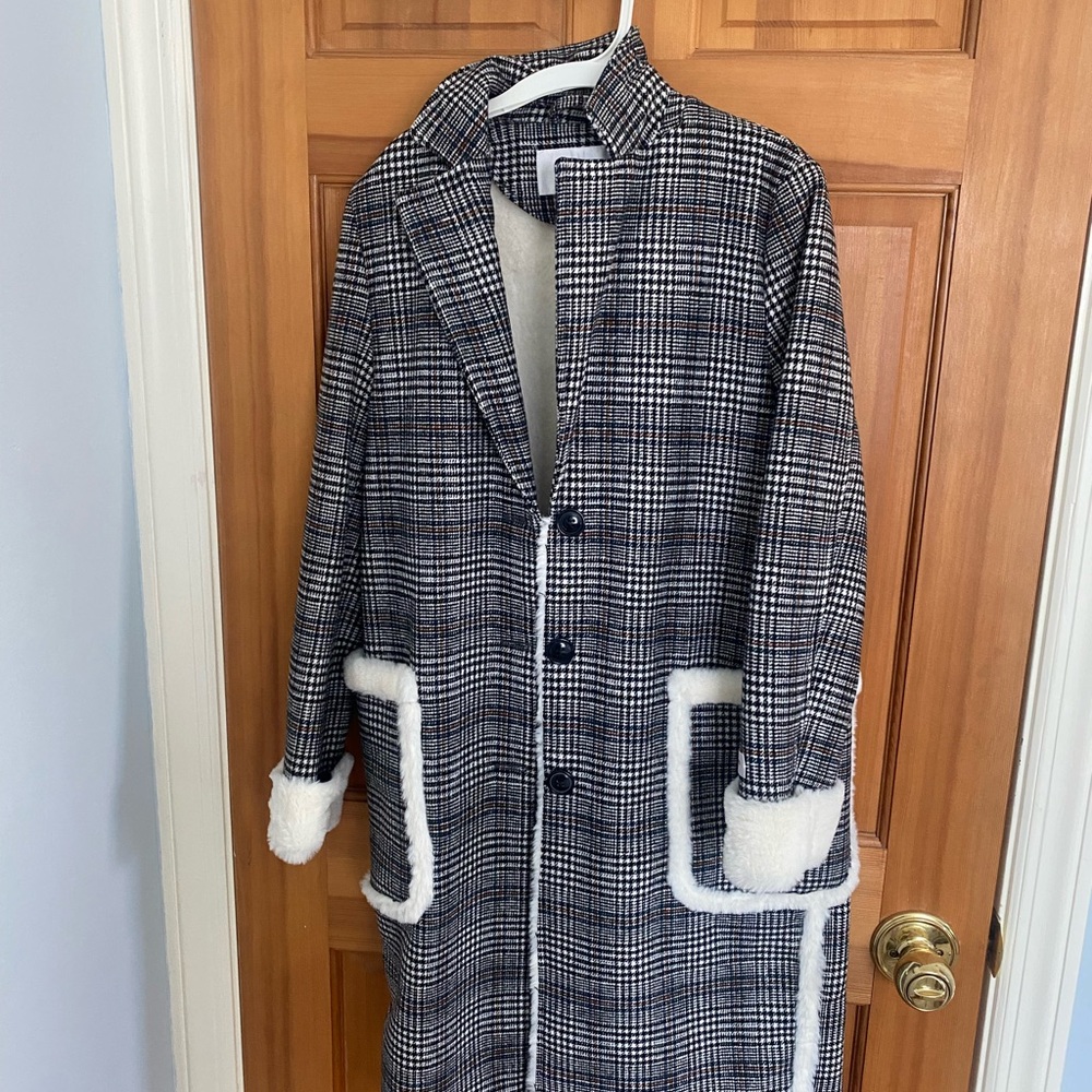Plaid Gianni Feraud Coat with White Fur Trim